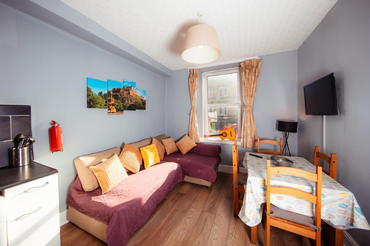 Old Town Apartments By The Castle Edimburgo Exterior foto